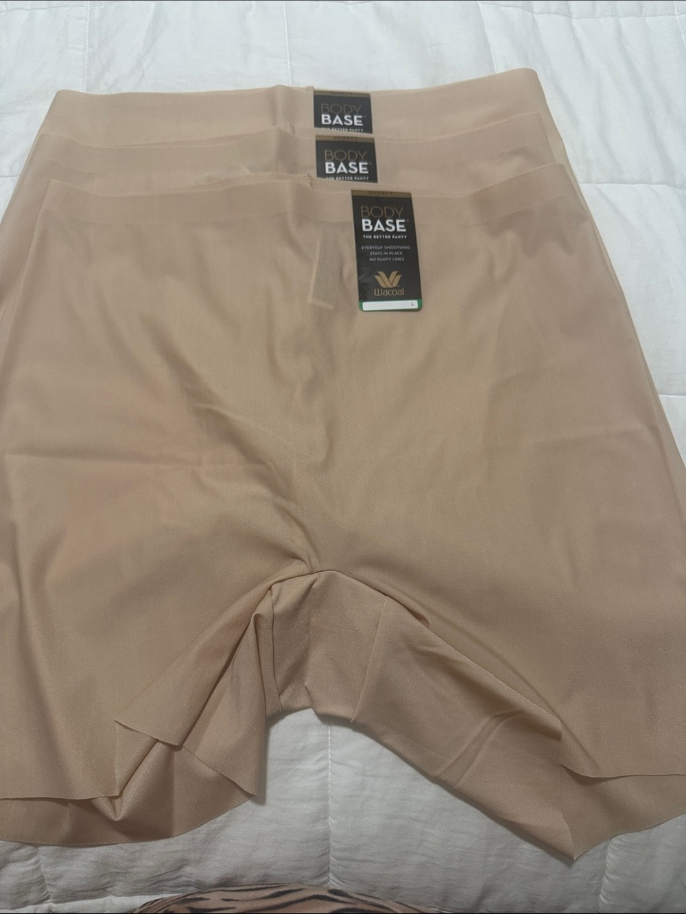 3 Wacoal Body Base Seamless Shaping Short - nude
